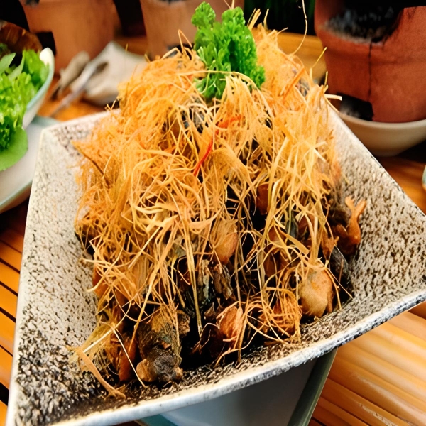 Ếch Núp Lùm